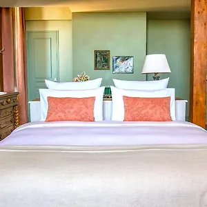  Couette-café Chateau Pascalette France